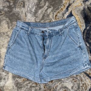 American Eagle Outfitters Women's Blue Denim Mom Shorts